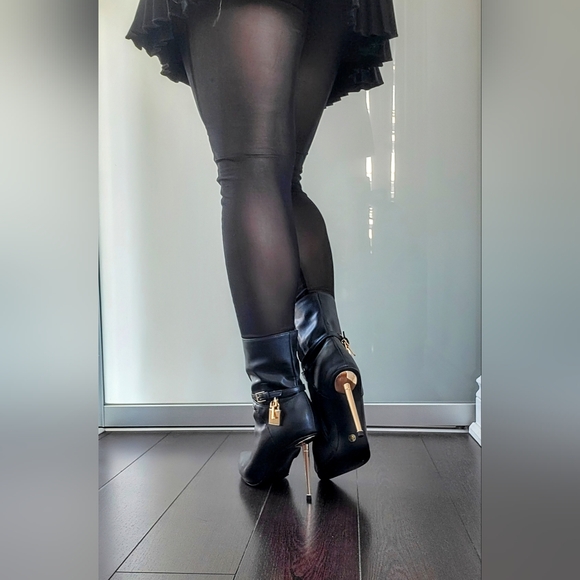 Black genuine leather stiletto ankle boots  NEW 7.5 - Picture 2 of 12